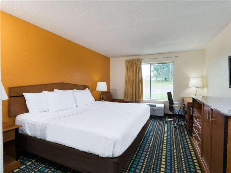 Days Inn By Wyndham Florence Cincinnati Area Bagian luar foto