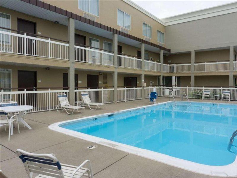 Days Inn By Wyndham Florence Cincinnati Area Bagian luar foto