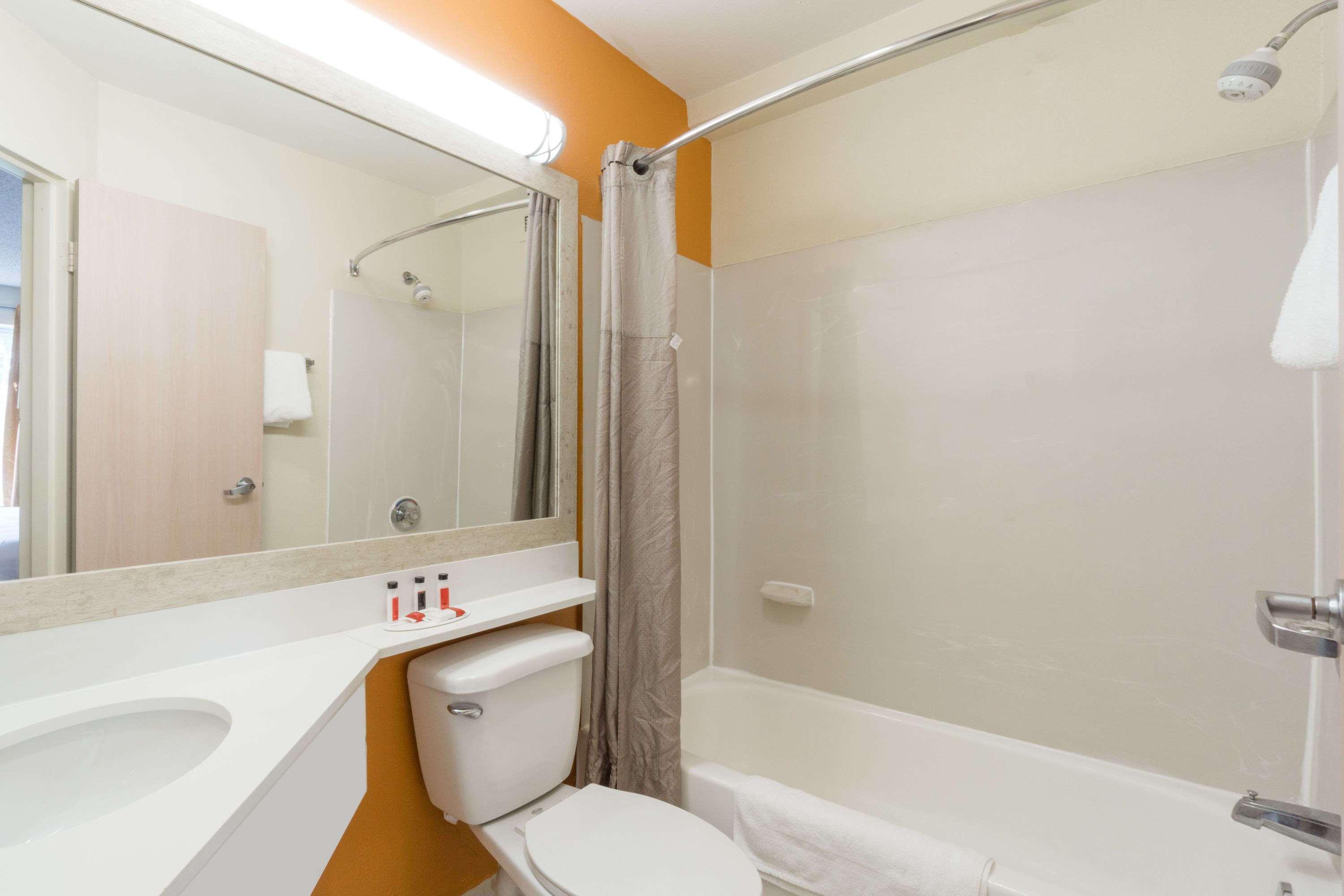 Days Inn By Wyndham Florence Cincinnati Area Bagian luar foto