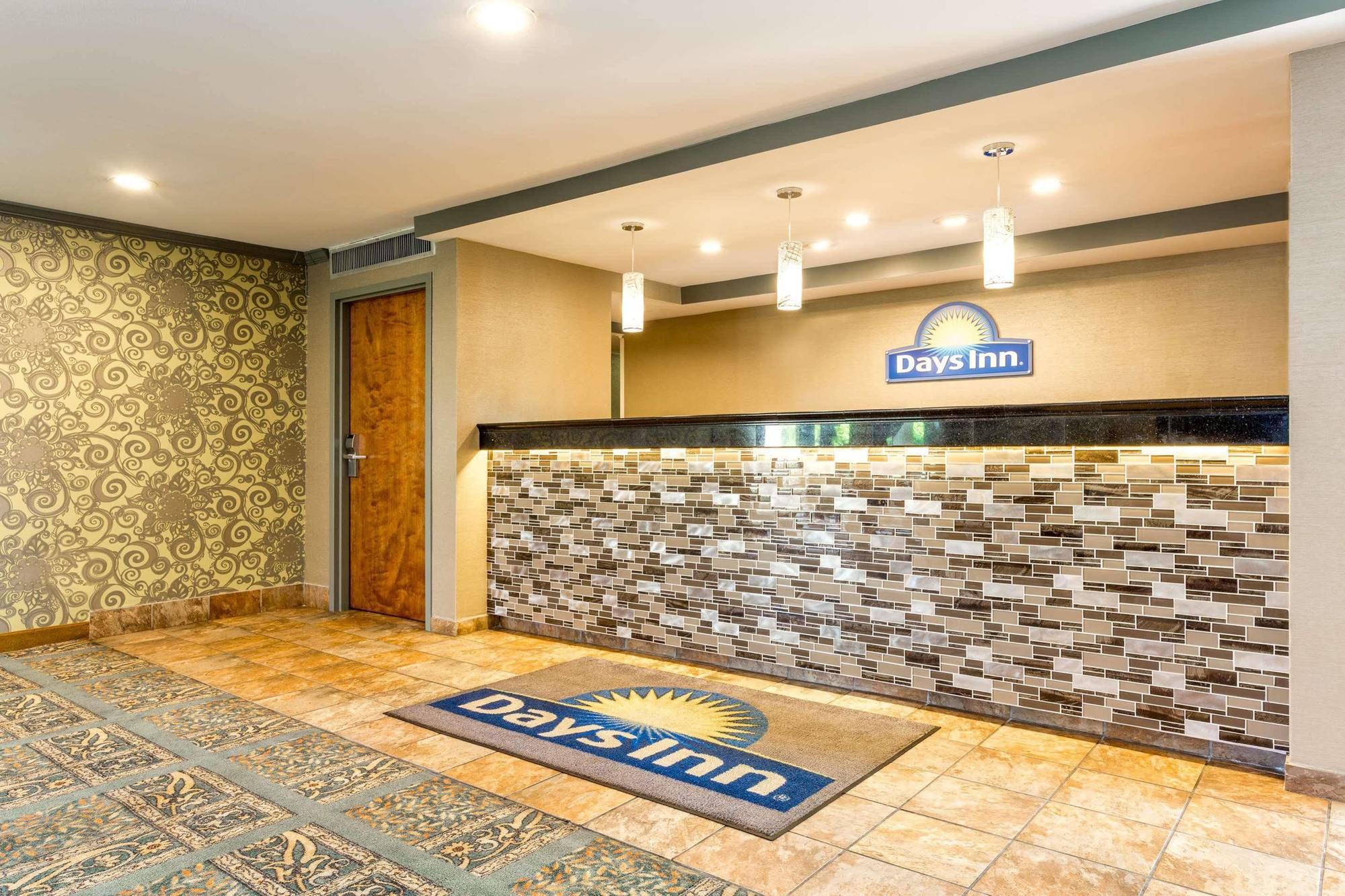 Days Inn By Wyndham Florence Cincinnati Area Bagian luar foto