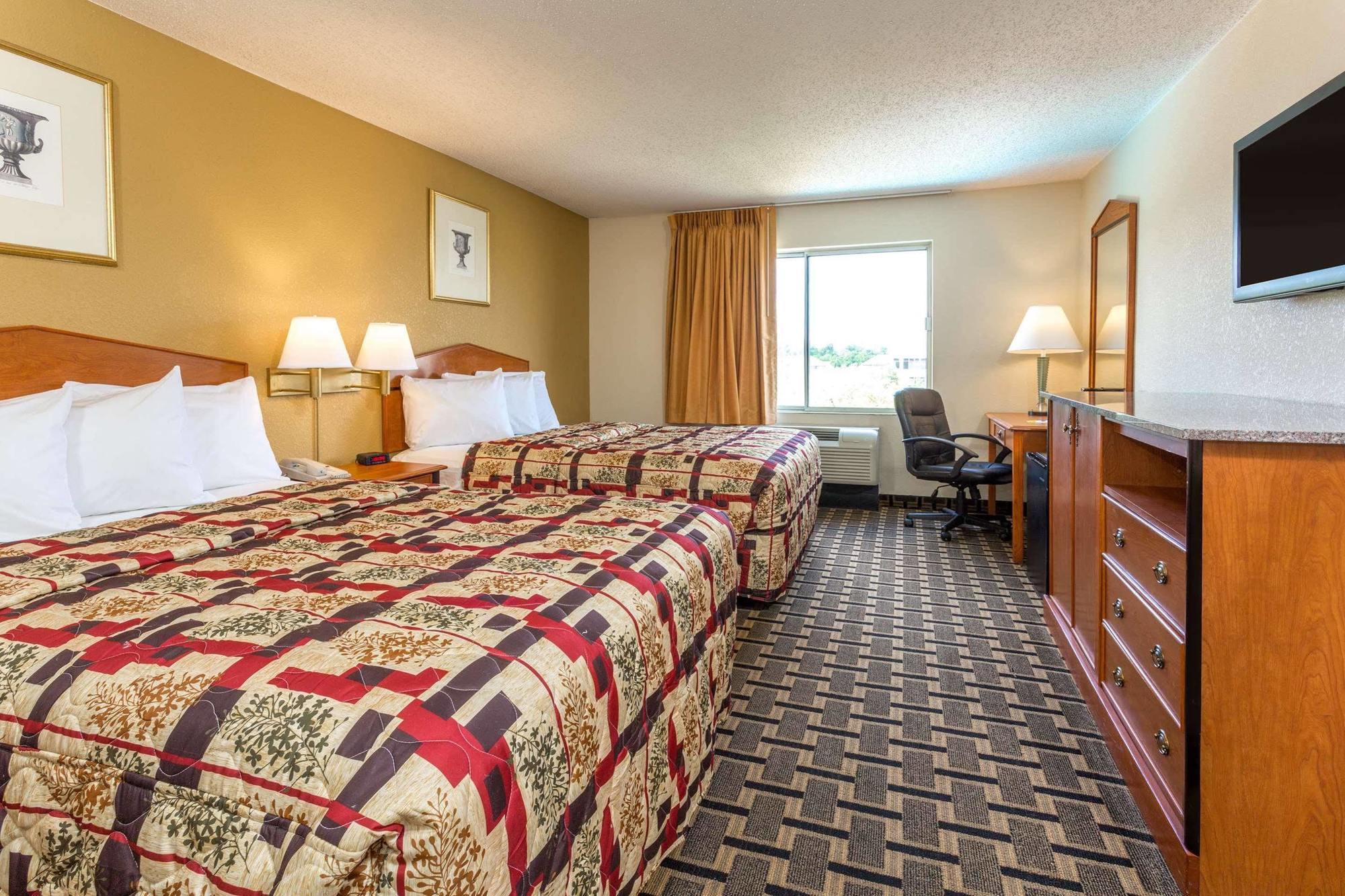 Days Inn By Wyndham Florence Cincinnati Area Bagian luar foto